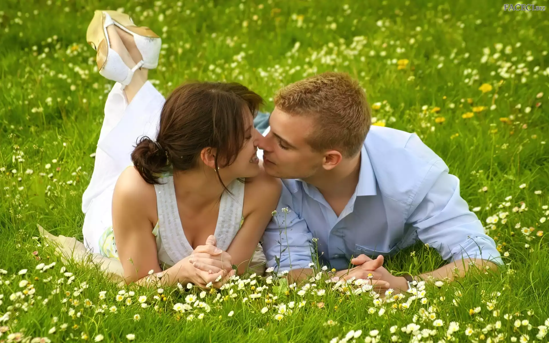 Łąka, Zakochana, Para